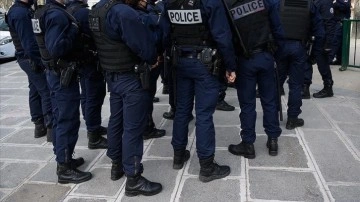 Fransa'da polisin göçmenlere şiddet uyguladığı şikayetleri üzerine soruşturma başlatıldı