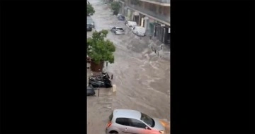 Fransa'nın Cannes şehrinde aşırı yağış su baskınlarına neden oldu