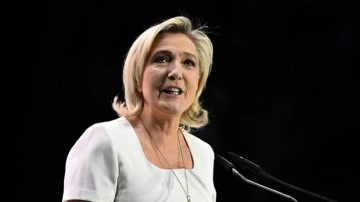 Fransız aşırı sağcı lider Le Pen hakkında 2022'deki seçim kampanyasıyla ilgili soruşturma