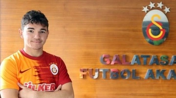 Galatasaray altyapıdan Selman Faruk Dibek'i profesyonel yaptı