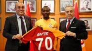 Galatasaray&#039;da Onyekuru imzayı attı