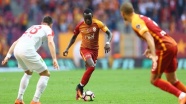 Galatasaray ikinci yarı açıldı