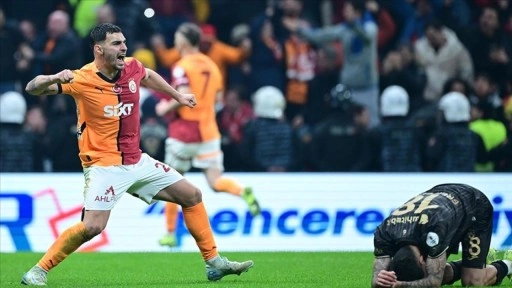 Galatasaray konuk ettiği Trabzonspor'u 4-3 yendi