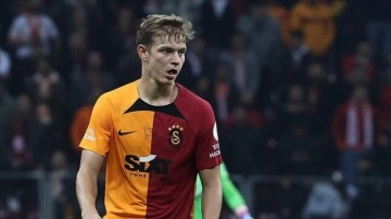 Galatasaraylı futbolcu Ross'un dizinde bağ hasarı ve gerilme tespit edildi