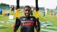 Gaziantep FK&#039;nin Senegalli futbolcusu Djilobodji&#039;den kariyer rekoru