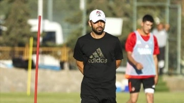 Gaziantep FK Teknik Direktörü Selçuk İnan, kadroyu oluşturmak için çalışıyor