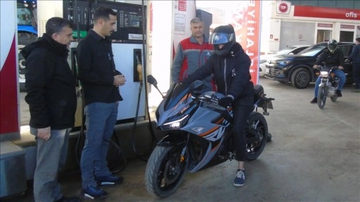 Gaziantep İslahiye'de kask takan motosiklet sürücülerine indirimli akaryakıt