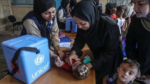 Gazze'deki Sağlık Bakanlığı: Gazze'de çocuk felci aşısının ikinci turu 14 Ekim'de baş