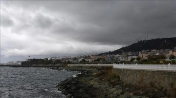 Giresun'un doğusu ile Trabzon çevreleri için kuvvetli yağış uyarısı