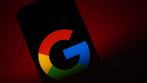 Google'ın, Rusya ve Çin'in talebiyle "hükümet karşıtı" içerikleri kaldırdığı idd