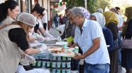 Görevlendirme yapılan belediyeden bin 500 vatandaşa yemek ikramı