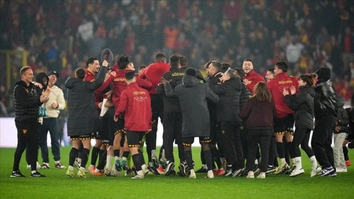 Göztepe, konuk ettiği Kasımpaşa'yı 5-0 yendi