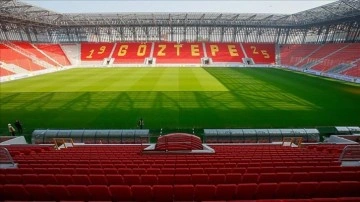 Göztepe'de Mehmet Sepil'in yerine Murat Yazıcı geldi