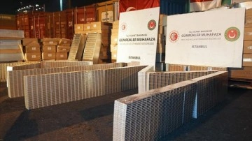 Gümrük Muhafaza ekipleri 230 bin paket kaçak sigara ele geçirdi