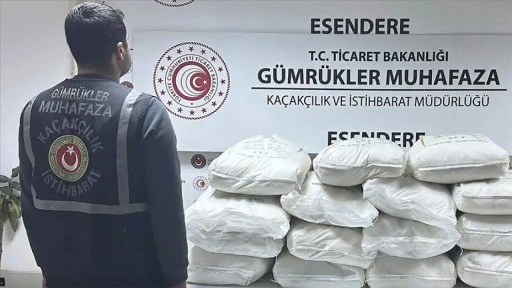 Gümrük Muhafaza ekipleri düzenledikleri operasyonlarla kaçakçılara göz açtırmadı