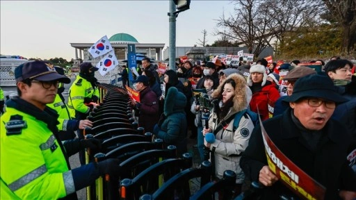 Güney Kore Savunma Bakan Vekili Kim, yeni sıkıyönetim olursa buna uyulmayacağını açıkladı