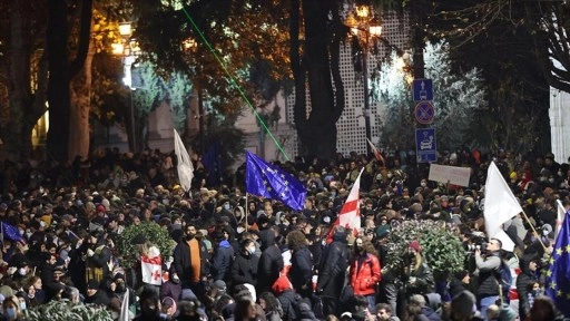 Gürcistan'da, AB'ye katılım müzakerelerinin askıya alınmasına karşı protestolar bugün de s