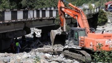 Gürcistan'ın Şovi bölgesindeki toprak kaymasında can kaybı 21'e yükseldi
