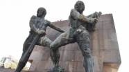 Güven Anıtı'ndaki kurşun izleri kapatılacak