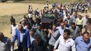Hakkari'de terör saldırısında ölen 2 işçinin cenazesi toprağa verildi