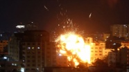 Hamas&#039;tan İsrail&#039;in AA ofisinin de bulunduğu binayı vurmasına kınama