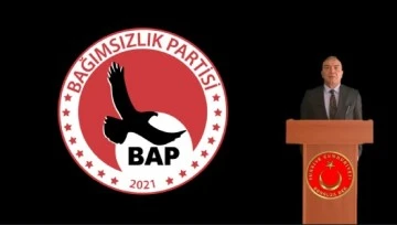 Hani bu bayrak inmezdi? -Bağımsızlık Partisi Genel Başkanı Yener Bozkurt yazdı-