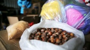 Hayırseverler evlerindeki gıdanın yarısını Haleplilere gönderiyor