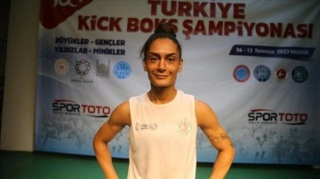 Hemşire Duygu kick boks kariyerini yenilgisiz sürdürüyor