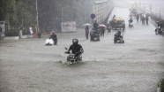 Hindistan'da aşırı yağışlar can aldı