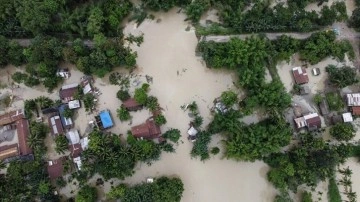 Hindistan'ın kuzeyinde aşırı yağışlar nedeniyle 20 kişi öldü