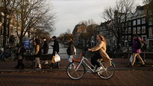 Hollanda'da rekor sayılan 11 günün ardından güneş açtı