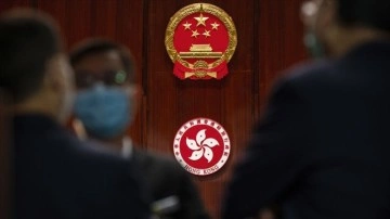 Hong Kong'da eski güvenlik şefi John Lee baş yöneticiliğe seçildi