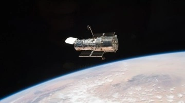 Hubble Uzay Teleskobu, Omega Centauri'de orta kütleli kara deliğe dair deliller buldu