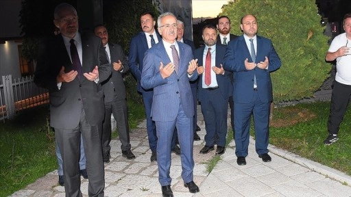 Bakan Uraloğlu, Saraybosna'da Kovaçi Şehitliği'ni ziyaret etti