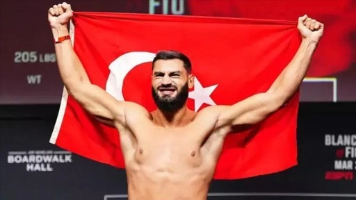 İbo Aslan, UFC 308'de Brezilyalı Rafael Cerqueira'yı nakavtla mağlup etti