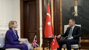 İçişleri Bakanı Yerlikaya, İngiltere'nin Ankara Büyükelçisi Morris ile bir araya geldi