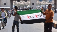 İdlib&#039;de on binlerce sivil rejim ve Rusya&#039;yı protesto etti