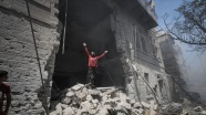 İdlib&#039;deki çatışmalarda 17 köy tamamen yıkıldı ve boşaldı