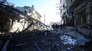 İdlibli aileler bombaların parçaladığı 'minik bedenleri' arıyor