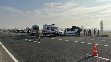 Iğdır'da zırhlı aracın devrilmesi sonucu 12 asker yaralandı