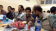 İHH Afganistan&#039;da yetimlere iftar verdi