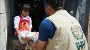 İHH'den Suriyeli ailelere ekmek yardımı