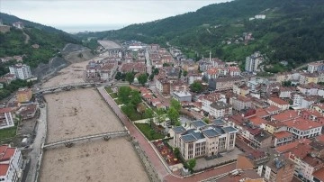 İklim değişikliği Karadeniz Bölgesi'ni sel ve heyelanlar konusunda tehdit ediyor