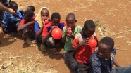 İlk kez balon gören Somalili çocukların mutluluğu