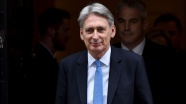 İngiliz Maliye Bakanı canlı yayında istifa planını açıkladı