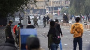Irak'taki gösterilerde güvenlik güçlerine el bombası atıldı: 2 yaralı