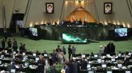 İran'da 83 vekilden Trump ile müzakere sinyali veren Ruhani'ye tepki