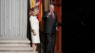 İspanya'dan ayrılan eski Kral Juan Carlos'un BAE'de olduğu teyit edildi