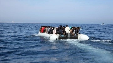 İspanya'nın Kanarya Adaları'na son bir haftada 1500'den fazla düzensiz göçmen geldi