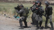 İsrail askerleri Filistinli bir çocuğu ağır yaraladı